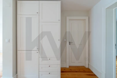 Apartamento T4 para Arrendamento em São Vicente