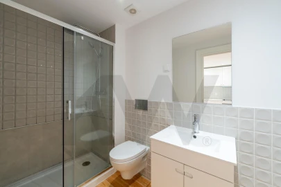 Apartamento T4 para Arrendamento em São Vicente