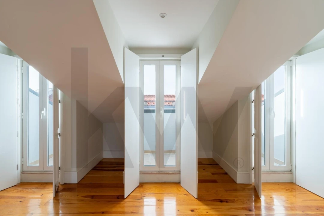 Apartamento T4 para Arrendamento em São Vicente Foto 23