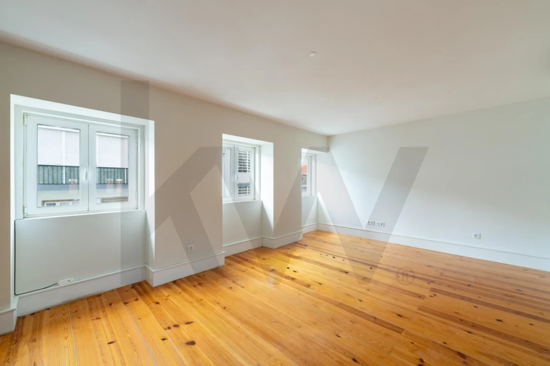 Apartamento T4 para Arrendamento em São Vicente Foto 3