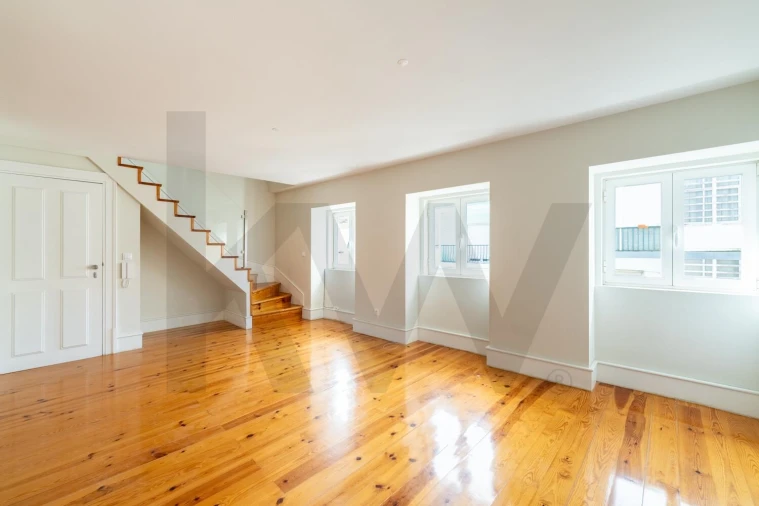 Apartamento T4 para Arrendamento em São Vicente Foto 6