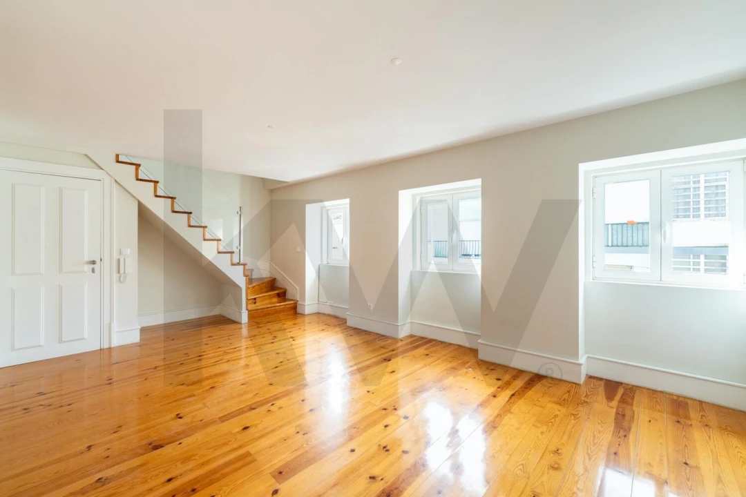 Apartamento T4 para Arrendamento em São Vicente Foto 6