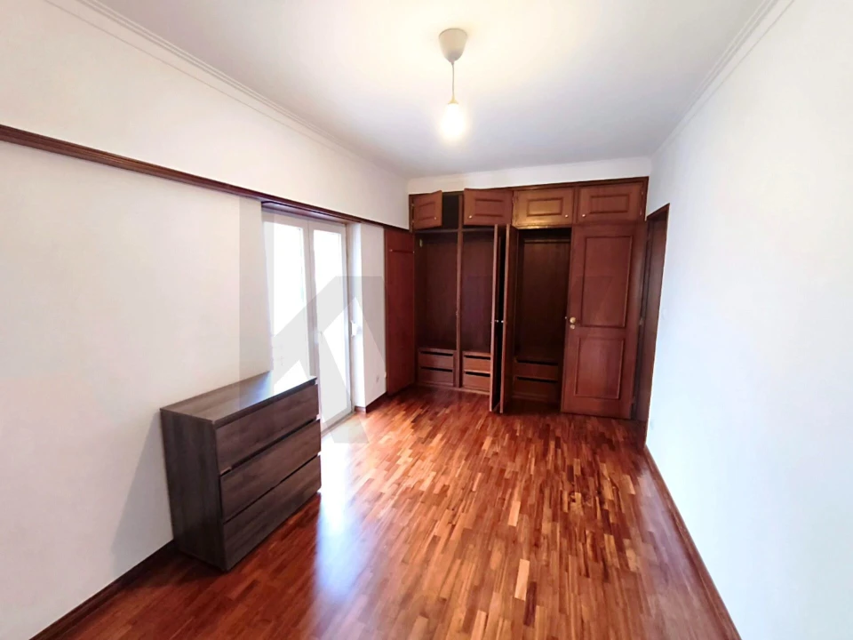 Apartamento T2 para Arrendamento em São Domingos de Rana Foto 14