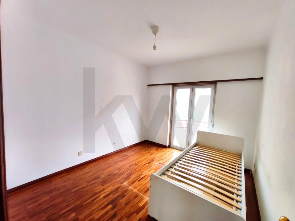 Apartamento T2 para Arrendamento em São Domingos de Rana Foto 11