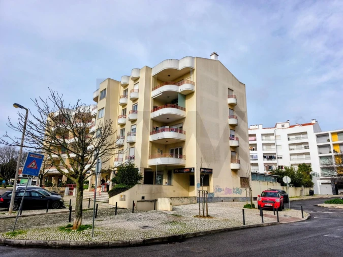 Apartamento T2 para Arrendamento em São Domingos de Rana