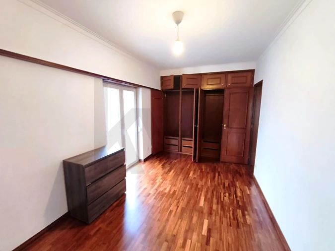 Apartamento T2 para Arrendamento em São Domingos de Rana Foto 14