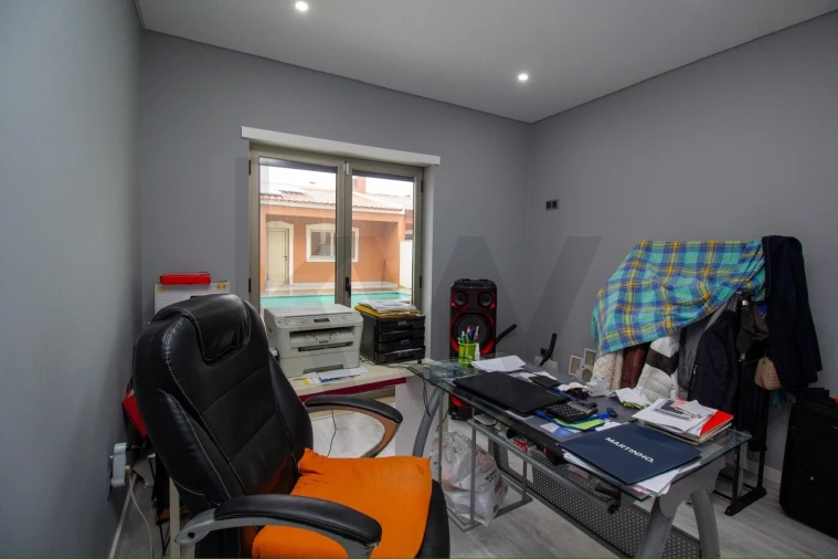 Moradia T5 para Venda em Almeirim Foto 34