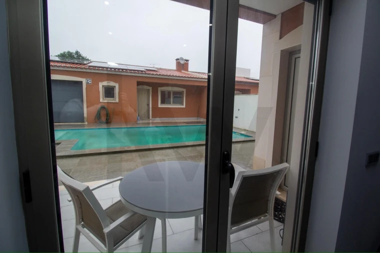 Moradia T5 para Venda em Almeirim Foto 35