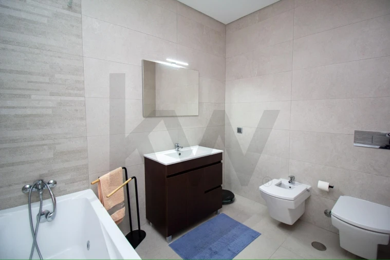 Moradia T5 para Venda em Almeirim Foto 11