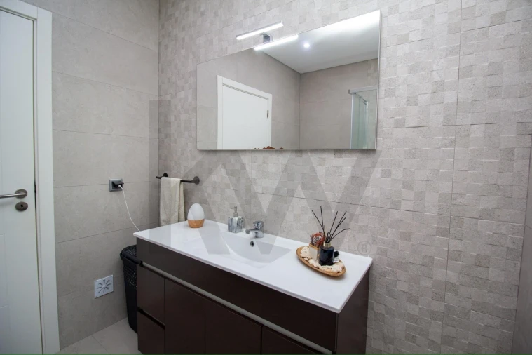 Moradia T5 para Venda em Almeirim Foto 27