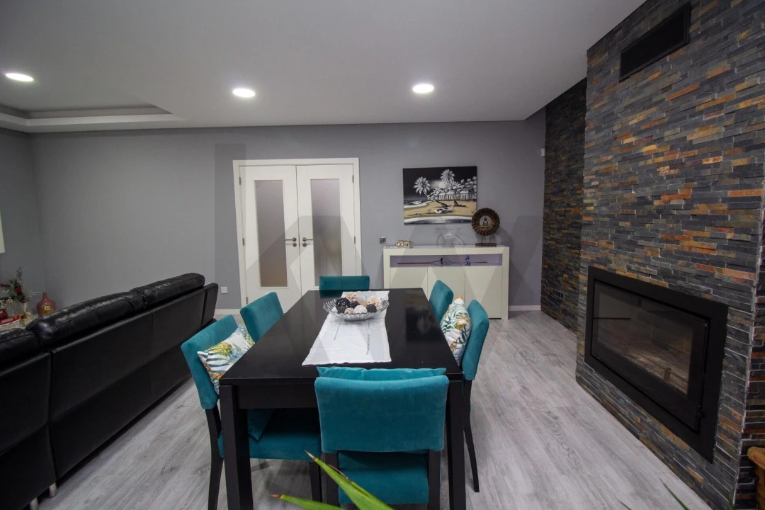 Moradia T5 para Venda em Almeirim Foto 24