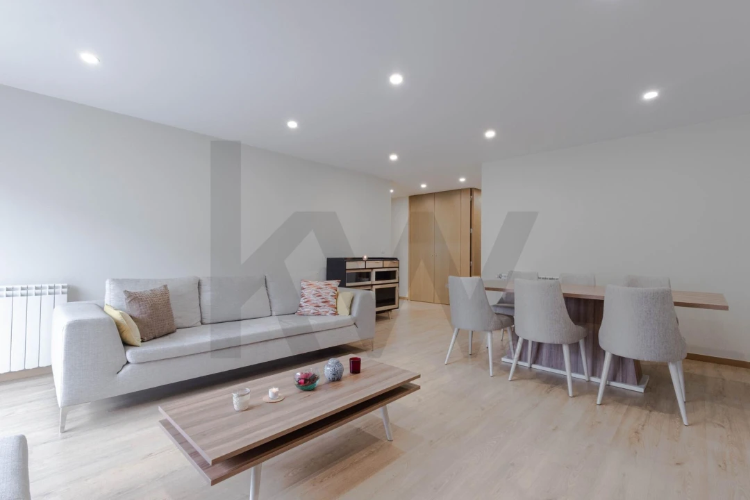 Apartamento T2 para Arrendamento em Mafamude e Vilar do Paraíso Foto 4