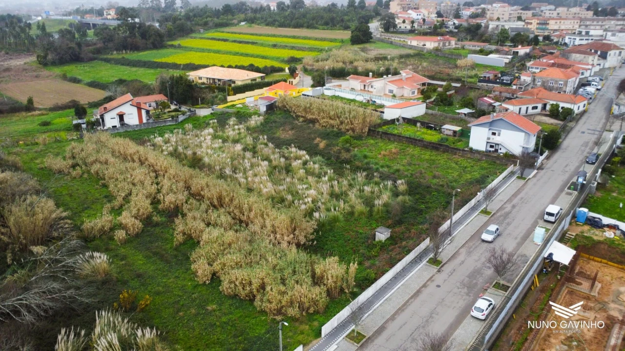 Terreno para Venda em Gulpilhares e Valadares Foto 2