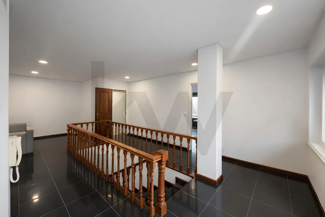 Moradia T3 para Venda em Caldas de São Jorge e Pigeiros Foto 2