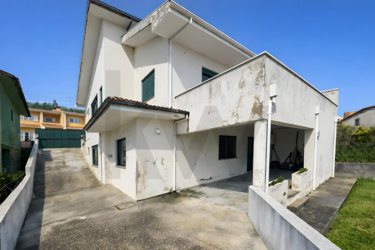 Moradia T3 para Venda em Caldas de São Jorge e Pigeiros Foto 26