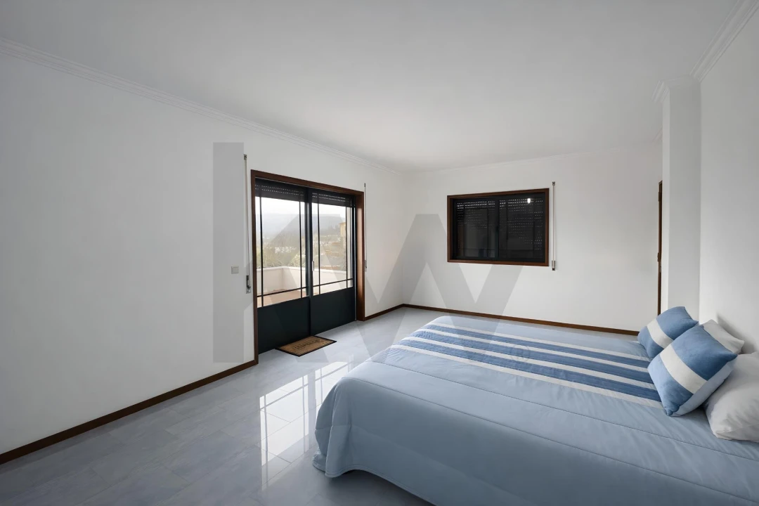 Moradia T3 para Venda em Caldas de São Jorge e Pigeiros Foto 7