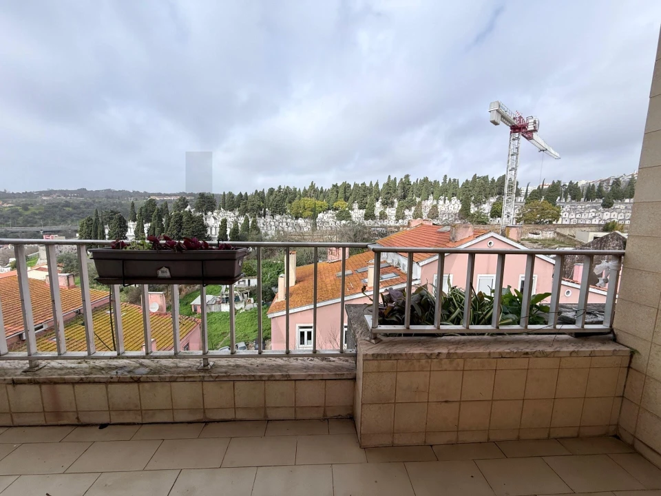 Apartamento T2 para Arrendamento em Estrela Foto 7