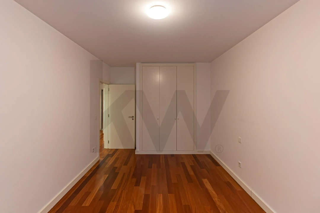 Apartamento T1 para Arrendamento em Aldoar, Foz do Douro e Nevogilde Foto 14