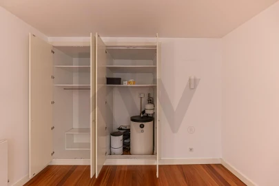 Apartamento T1 para Arrendamento em Aldoar, Foz do Douro e Nevogilde