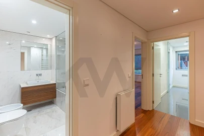 Apartamento T1 para Arrendamento em Aldoar, Foz do Douro e Nevogilde