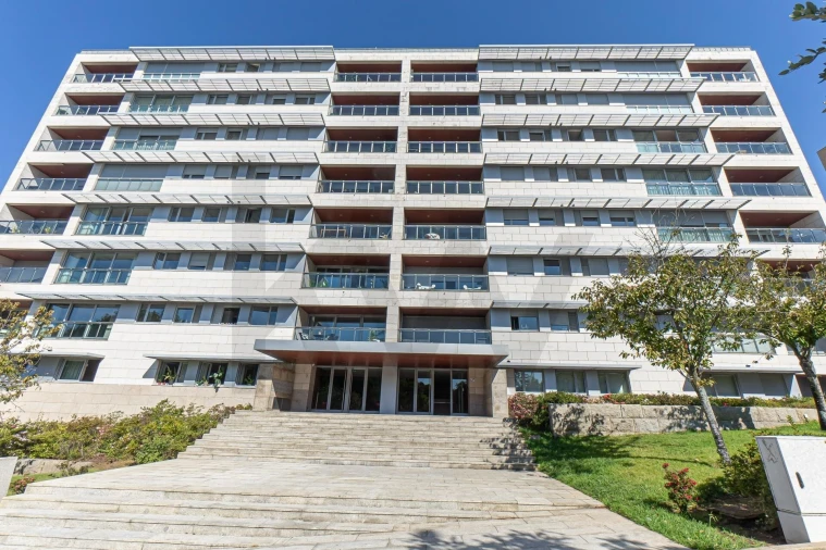 Apartamento T1 para Arrendamento em Aldoar, Foz do Douro e Nevogilde Foto 21