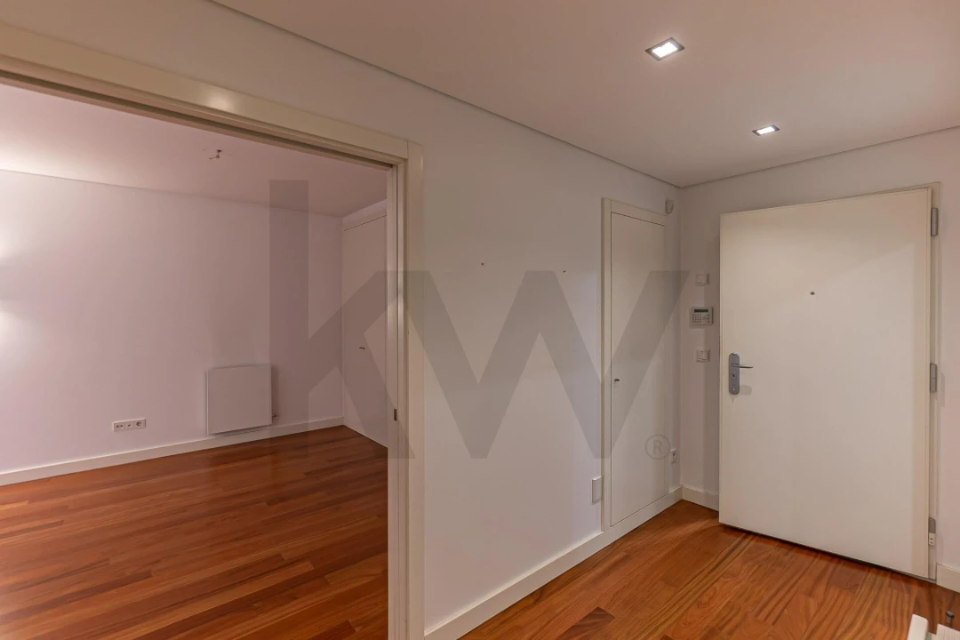 Apartamento T1 para Arrendamento em Aldoar, Foz do Douro e Nevogilde Foto 16