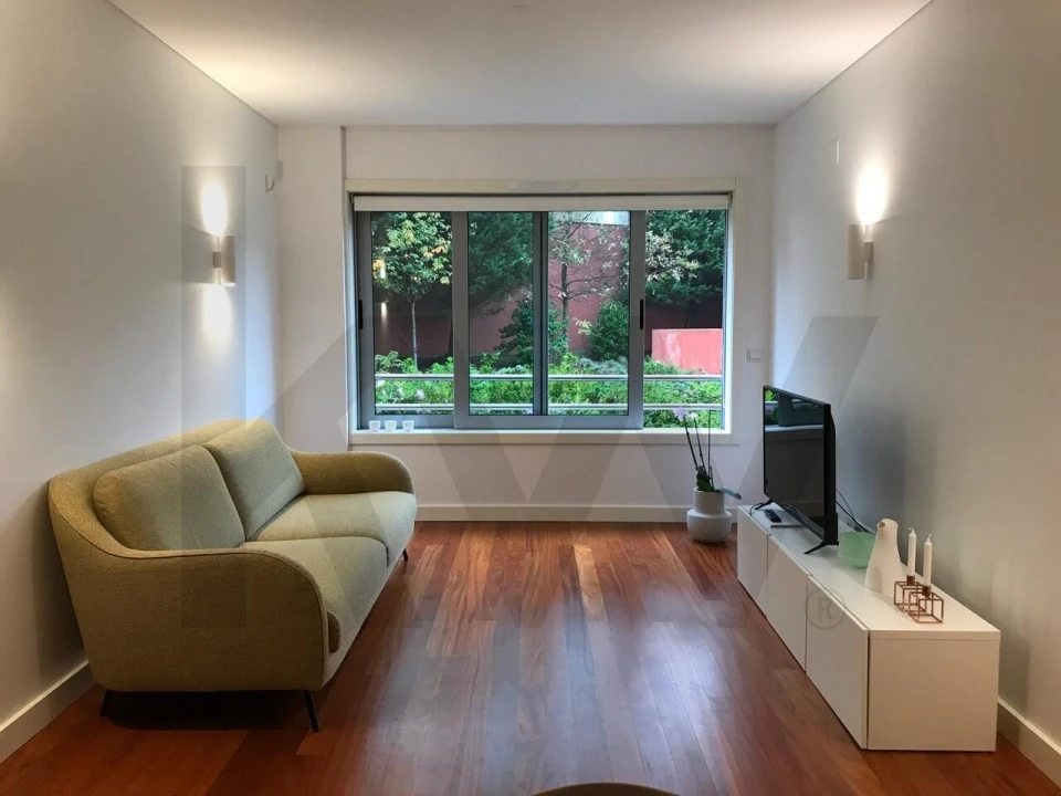 Apartamento T1 para Arrendamento em Aldoar, Foz do Douro e Nevogilde Foto 2