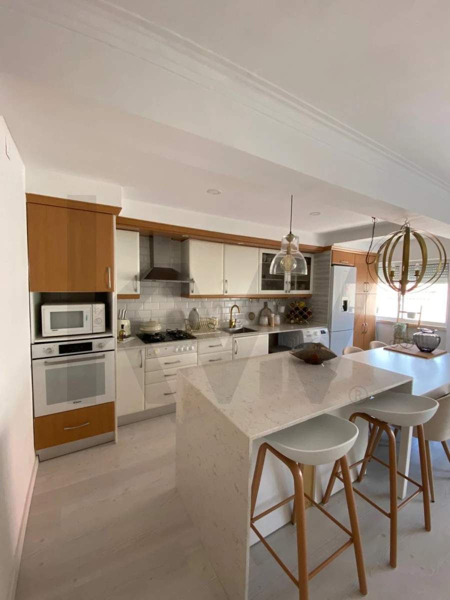 Apartamento T2 para Venda em Ajuda Foto 12