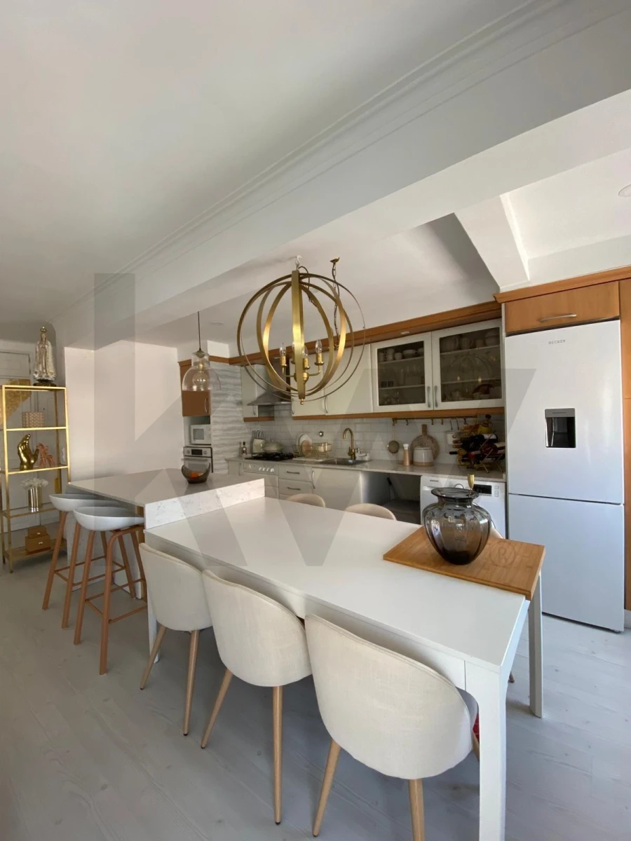 Apartamento T2 para Venda em Ajuda Foto 13