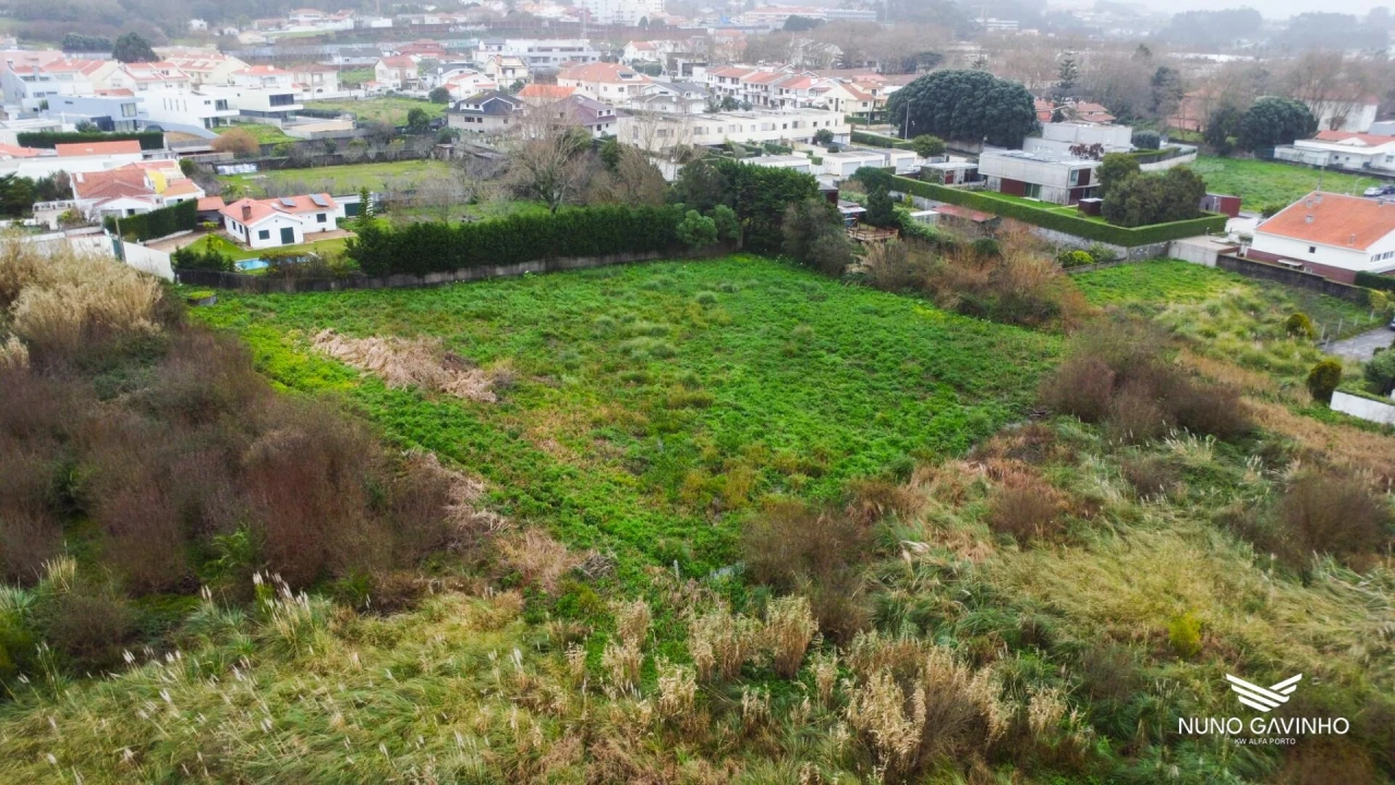 Terreno para Venda em Gulpilhares e Valadares Foto 9