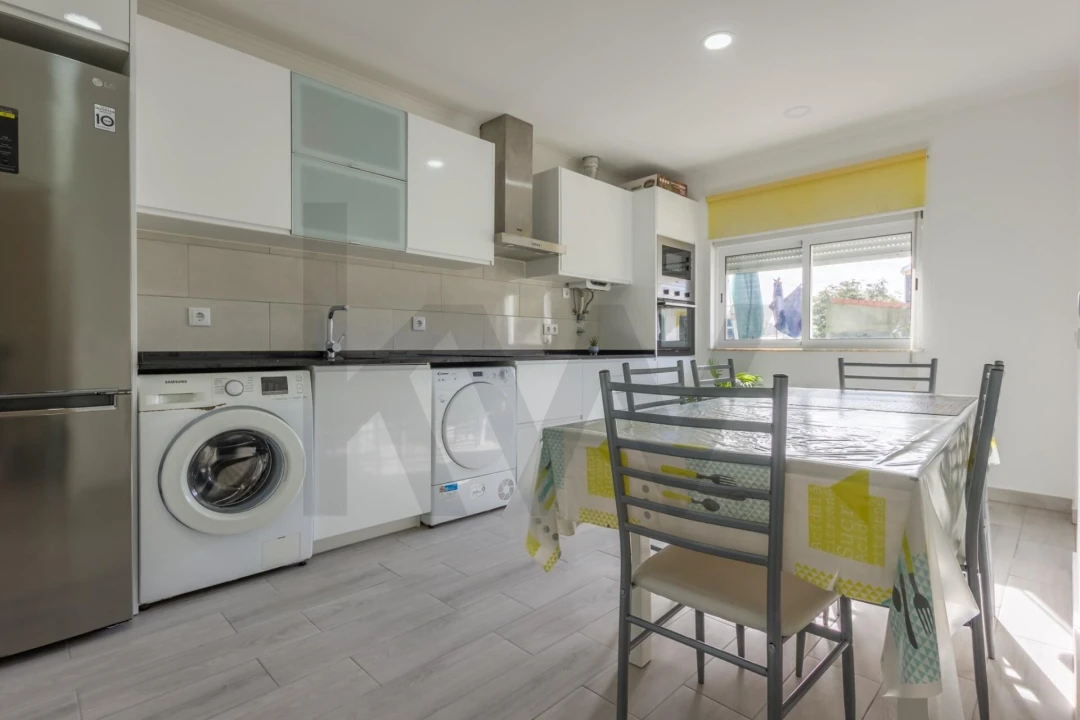 Moradia T2 para Venda em Santo Antonio da Charneca Foto 1