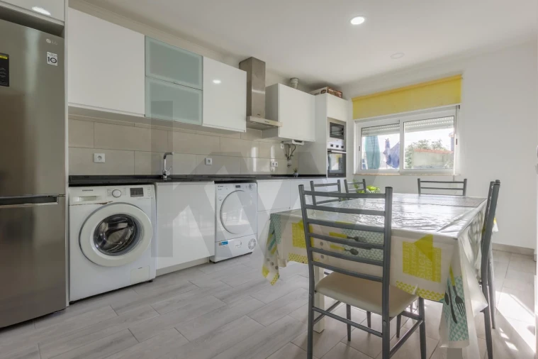 Moradia T2 para Venda em Santo Antonio da Charneca Foto 1