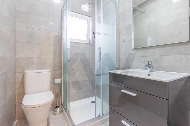 Moradia T2 para Venda em Santo Antonio da Charneca Foto 8