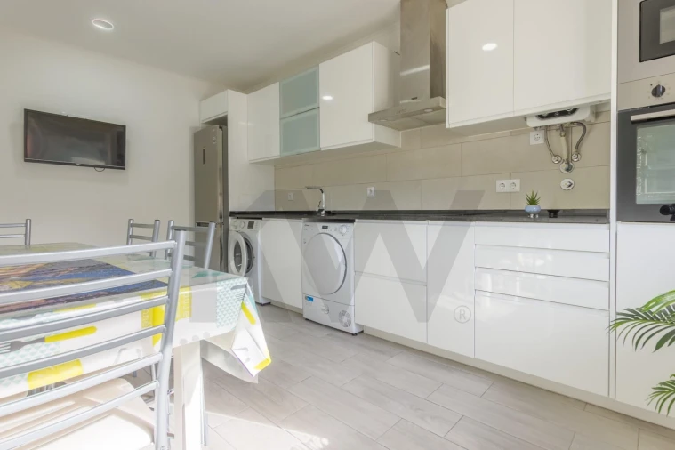 Moradia T2 para Venda em Santo Antonio da Charneca Foto 4