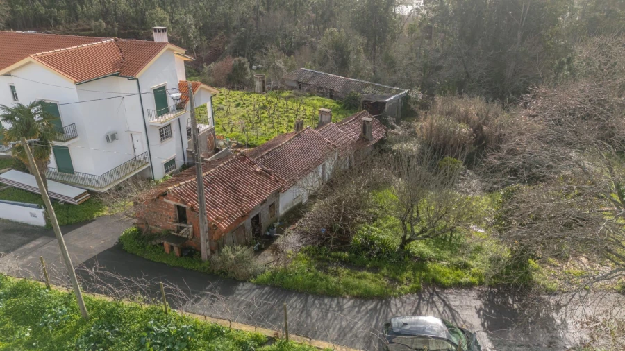 Moradia T1 para Venda em Taveiro, Ameal e Arzila Foto 2