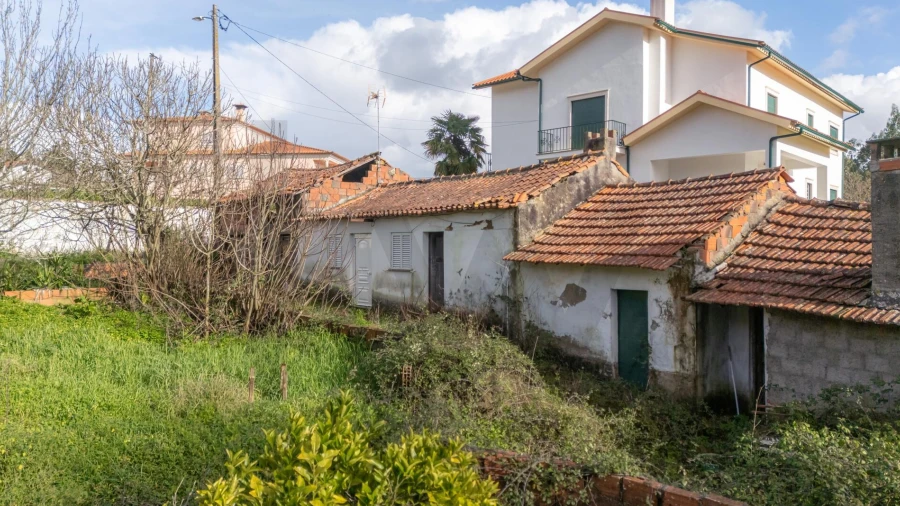 Moradia T1 para Venda em Taveiro, Ameal e Arzila