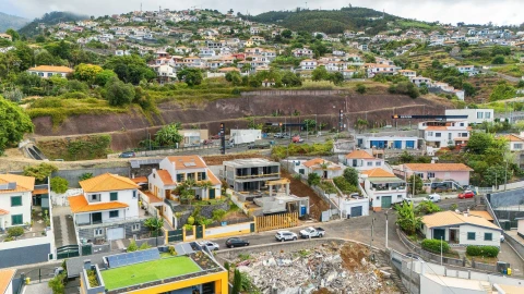 Moradia T4 para Venda em Funchal (Santa Maria Maior)