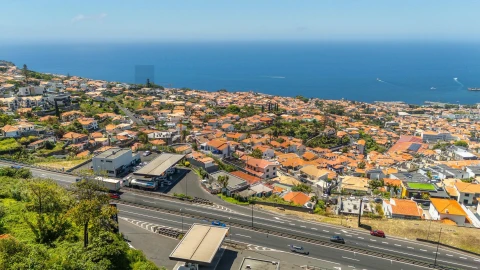 Moradia T4 para Venda em Funchal (Santa Maria Maior)