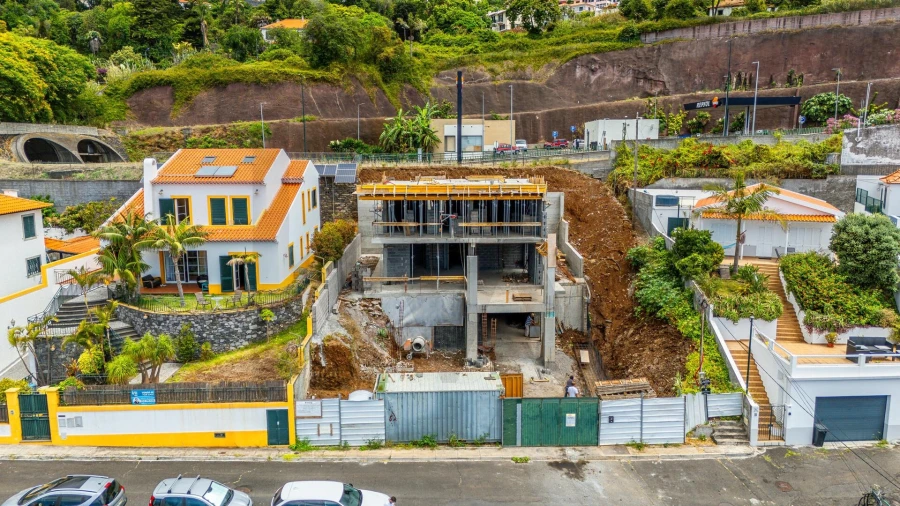Moradia T4 para Venda em Funchal (Santa Maria Maior) Foto 26