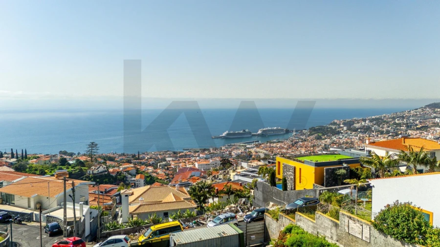 Moradia T4 para Venda em Funchal (Santa Maria Maior) Foto 23