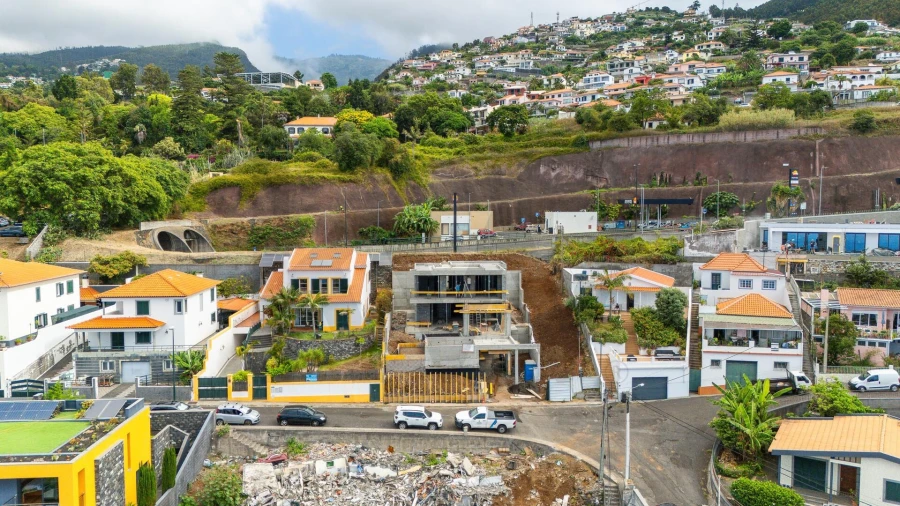 Moradia T4 para Venda em Funchal (Santa Maria Maior) Foto 23