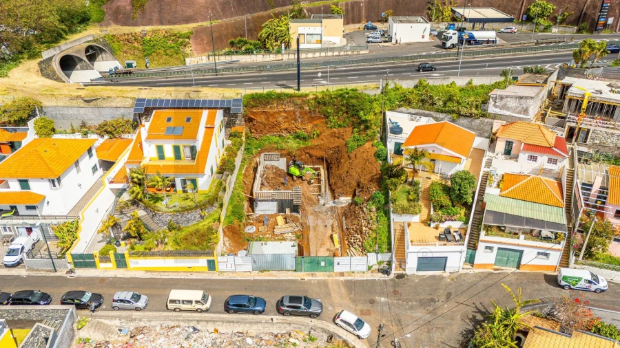 Moradia T4 para Venda em Funchal (Santa Maria Maior) Foto 39