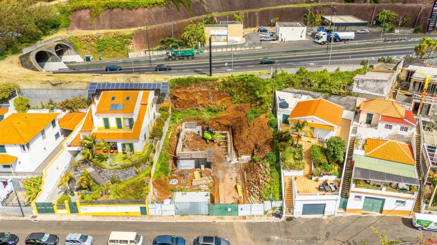 Moradia T4 para Venda em Funchal (Santa Maria Maior) Foto 40