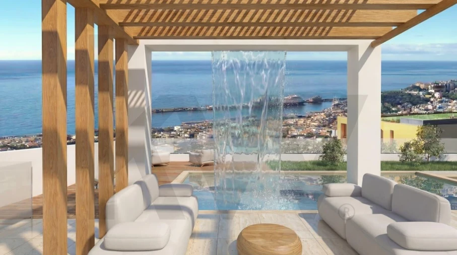 Moradia T4 para Venda em Funchal (Santa Maria Maior) Foto 3