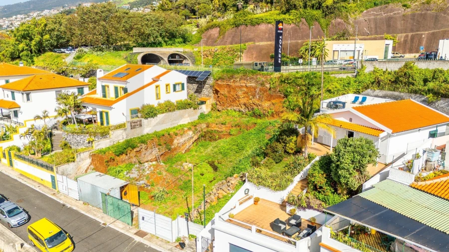 Moradia T4 para Venda em Funchal (Santa Maria Maior) Foto 18