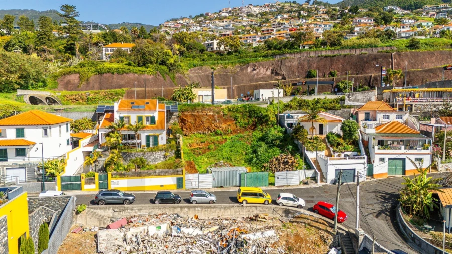 Moradia T4 para Venda em Funchal (Santa Maria Maior) Foto 36