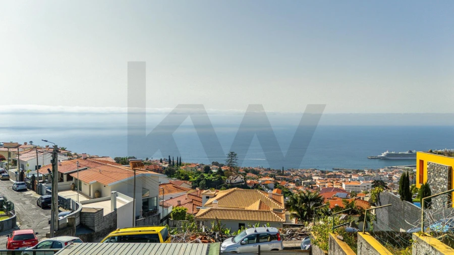 Moradia T4 para Venda em Funchal (Santa Maria Maior) Foto 27