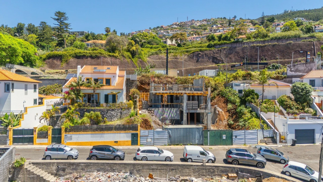 Moradia T4 para Venda em Funchal (Santa Maria Maior) Foto 45