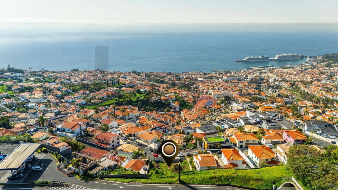 Moradia T4 para Venda em Funchal (Santa Maria Maior) Foto 14