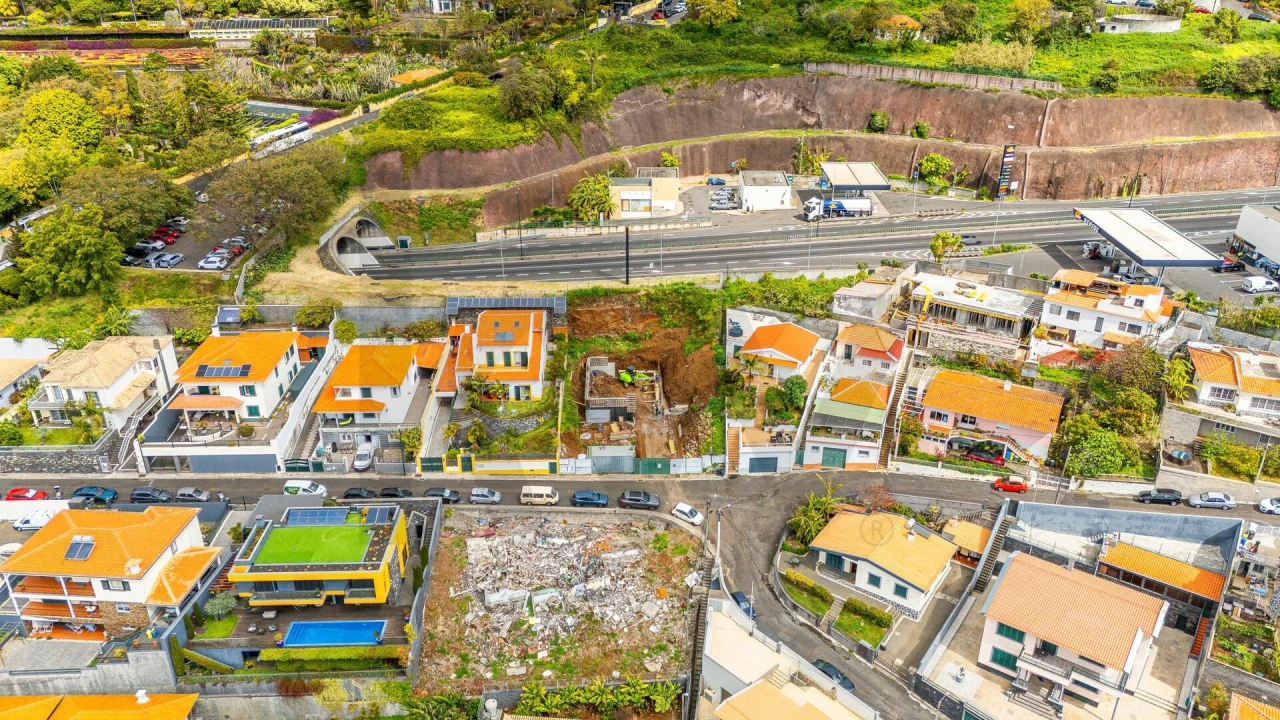 Moradia T4 para Venda em Funchal (Santa Maria Maior) Foto 37